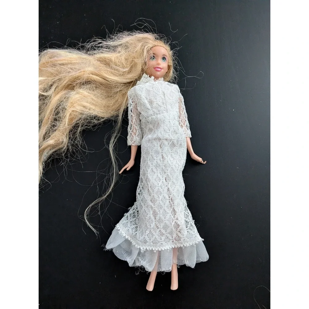 2009 Mattel Disney Princess Doll Blonde Hair Ivory‎ Shimmer Dress Fairytale 12